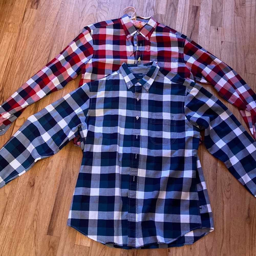 2 Large Men’s Nautica Button-Up Shirts